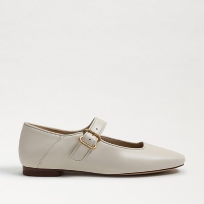 Flats on sale and loafers